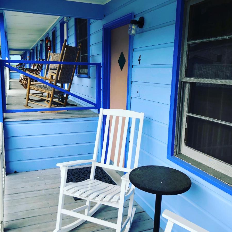 Hillside Motel — photo 8