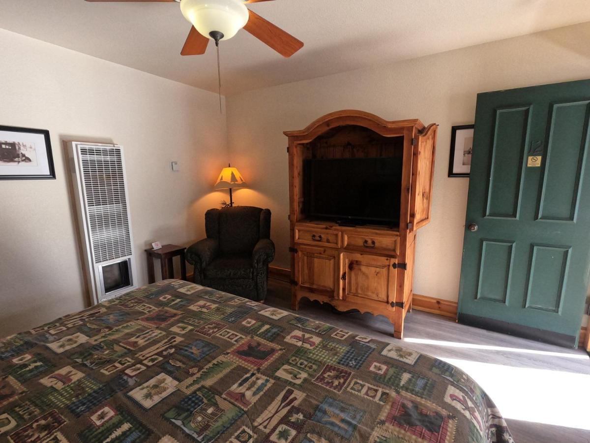 CREEKSIDE LODGE — photo 10