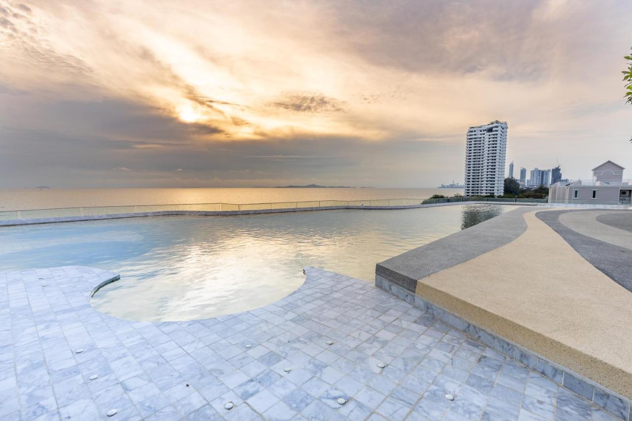 Rooftop swimming pool: Best Western Premier Bayphere Pattaya - SHA Extra Plus
