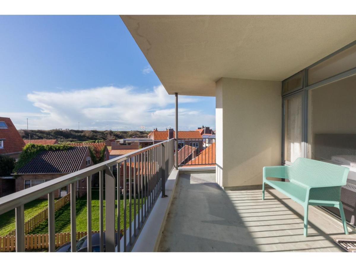 Attractive apartment in the center and at the bottom of the Zoutelande dunes photo