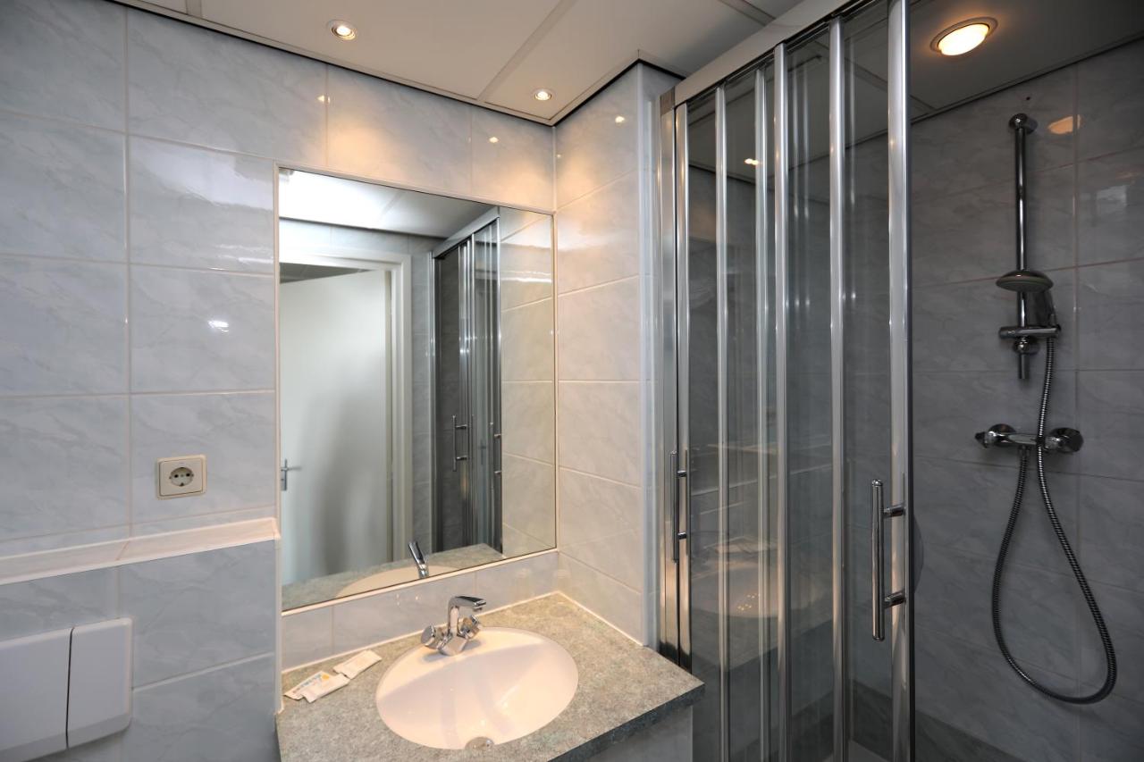 Hotel Cafe Restaurant Van Den Hogen - 5