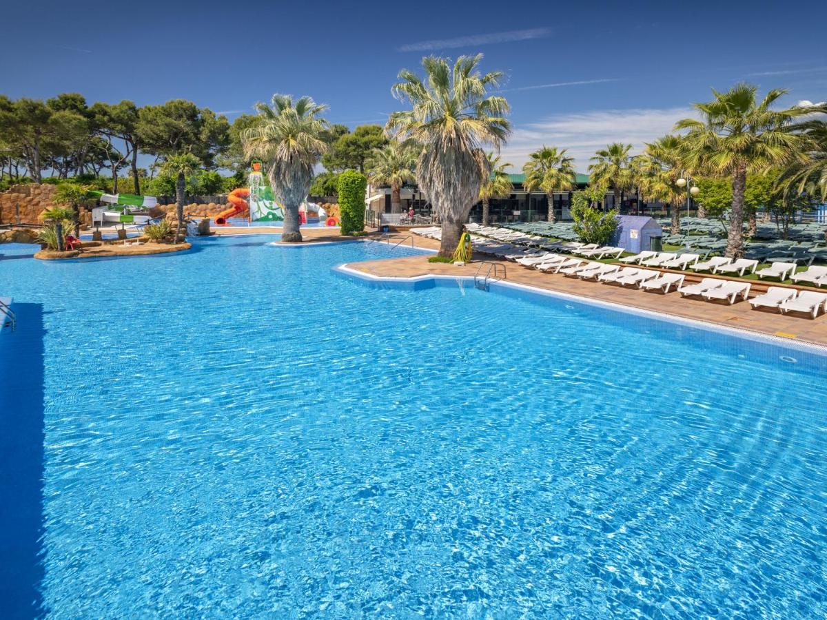 Chalet Camping Solmar 1, Blanes, Spain - Booking.com