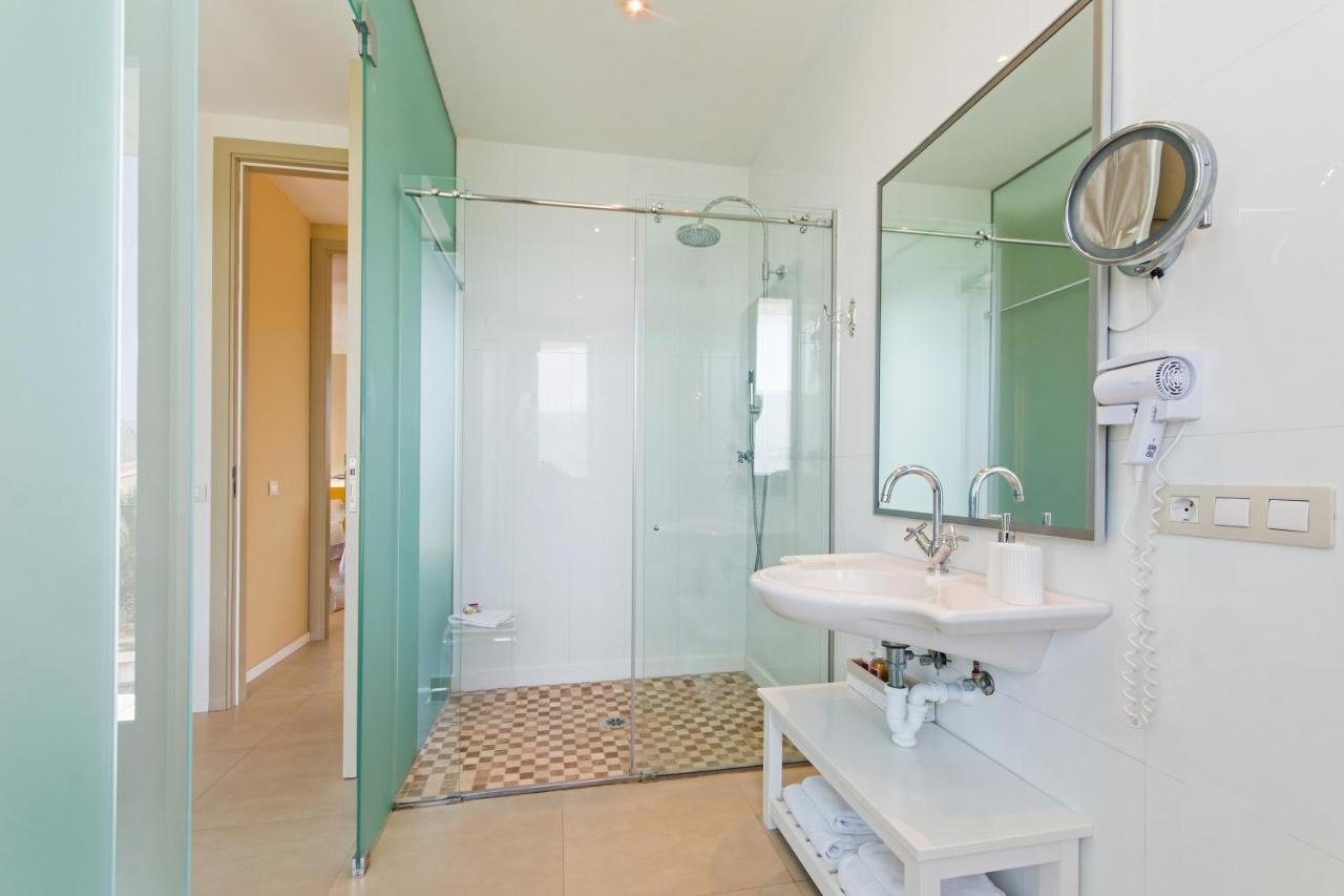 Villa Barcares Gran for 10, pool, gym and close to beach ...