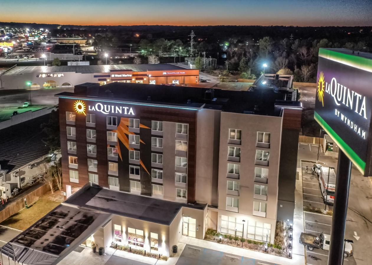 La Quinta Inn & Suites Mobile I-65-Airport Boulevard. — photo 20