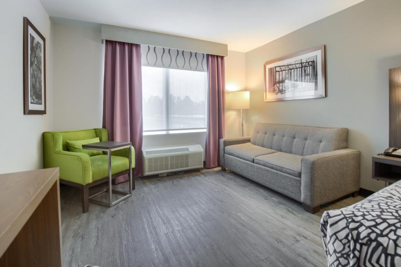 La Quinta Inn & Suites Mobile I-65-Airport Boulevard. — photo 21