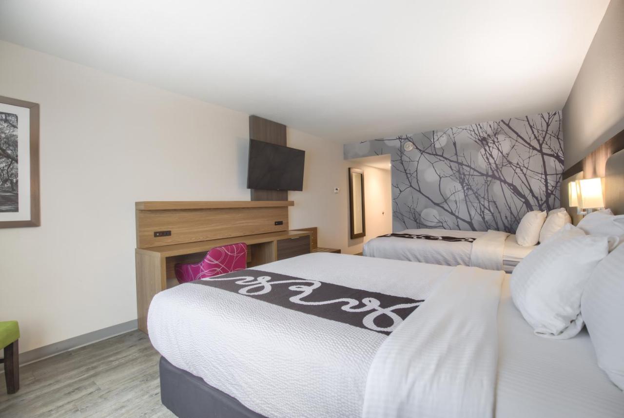 La Quinta Inn & Suites Mobile I-65-Airport Boulevard. — photo 12