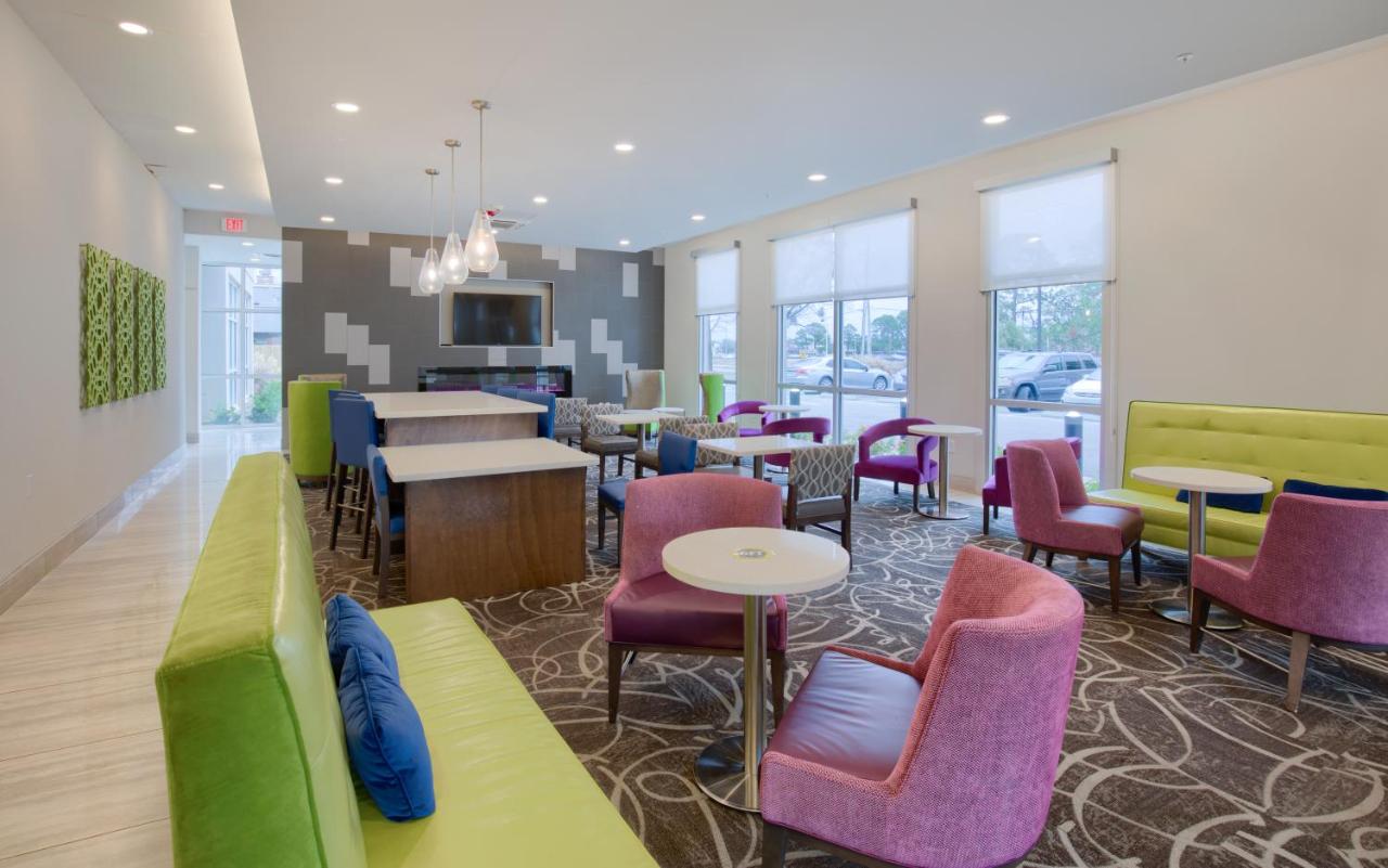 La Quinta Inn & Suites Mobile I-65-Airport Boulevard. — photo 6