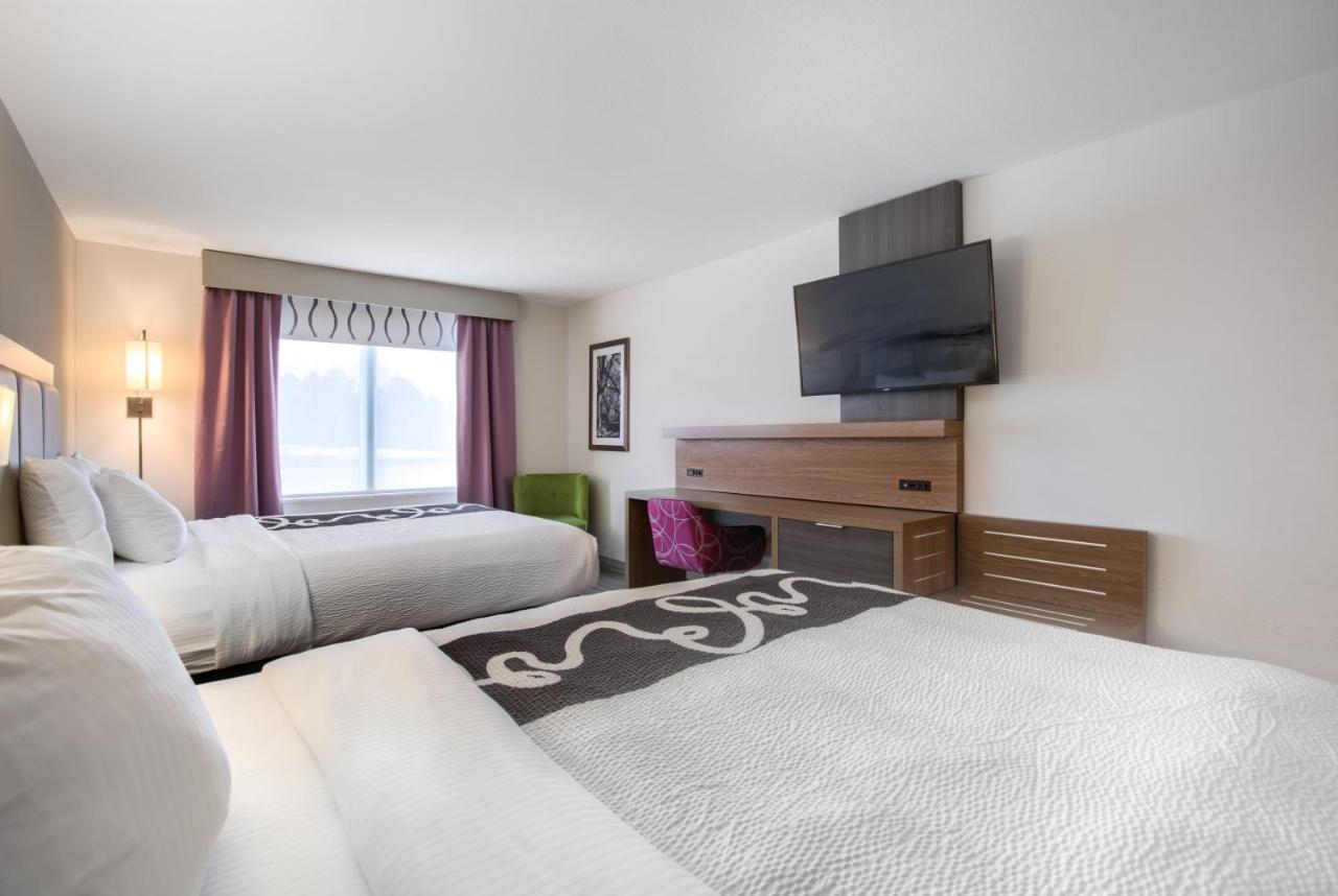 La Quinta Inn & Suites Mobile I-65-Airport Boulevard. — photo 8