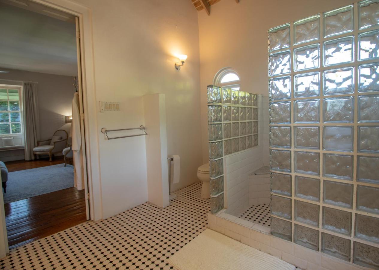 Sweetfield Manor photo
