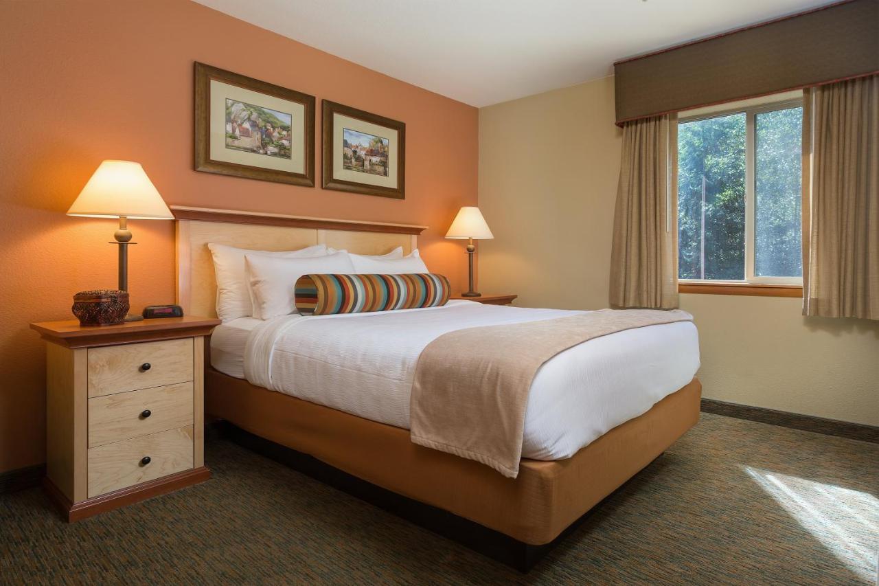 Whispering Woods Resort — photo 2