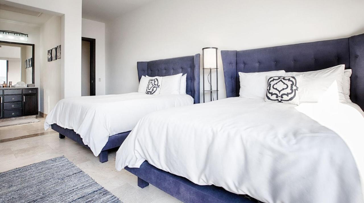 Contemporary Villa with Butler, BIG Marina & Ocean Views Walking Distance to Downtown photo