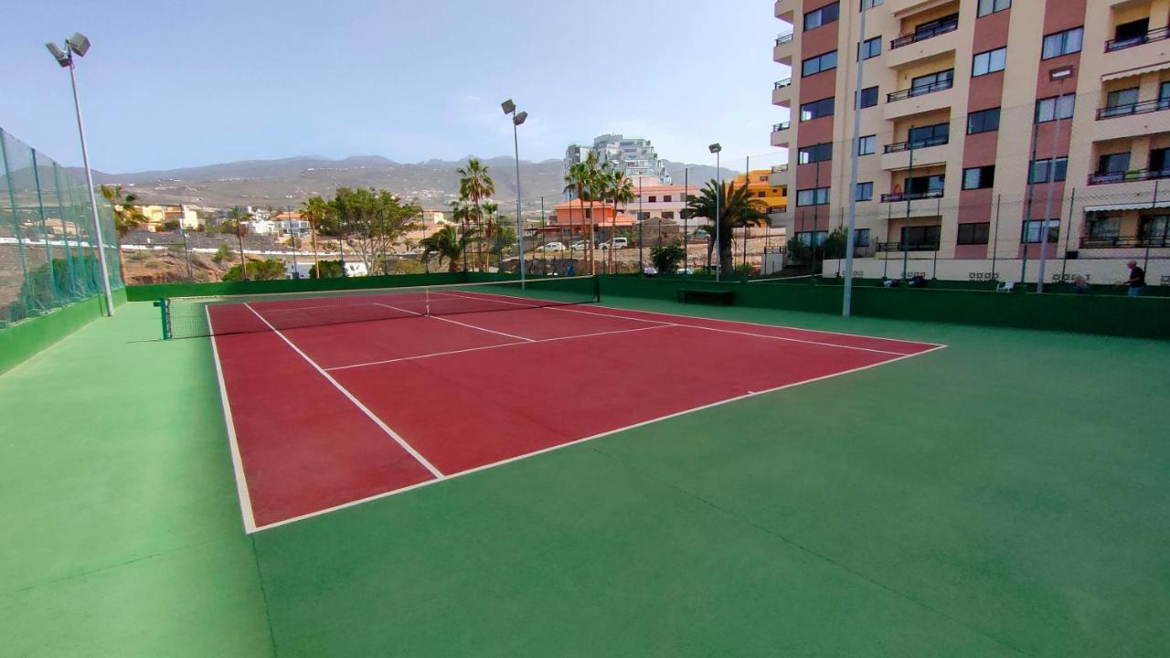 Tennis court: Natalia Beach Apartment