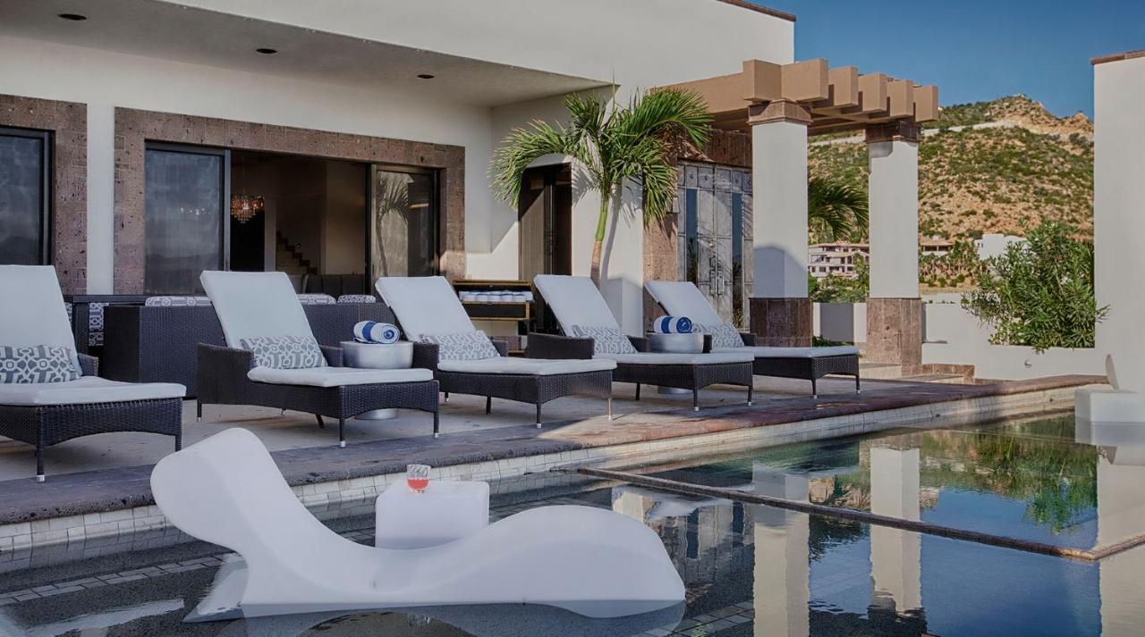Contemporary Villa with Butler, BIG Marina & Ocean Views Walking Distance to Downtown photo