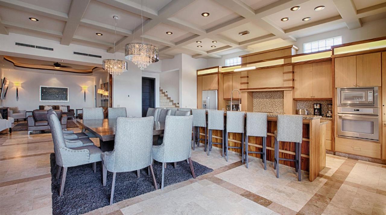 Contemporary Villa with Butler, BIG Marina & Ocean Views Walking Distance to Downtown photo