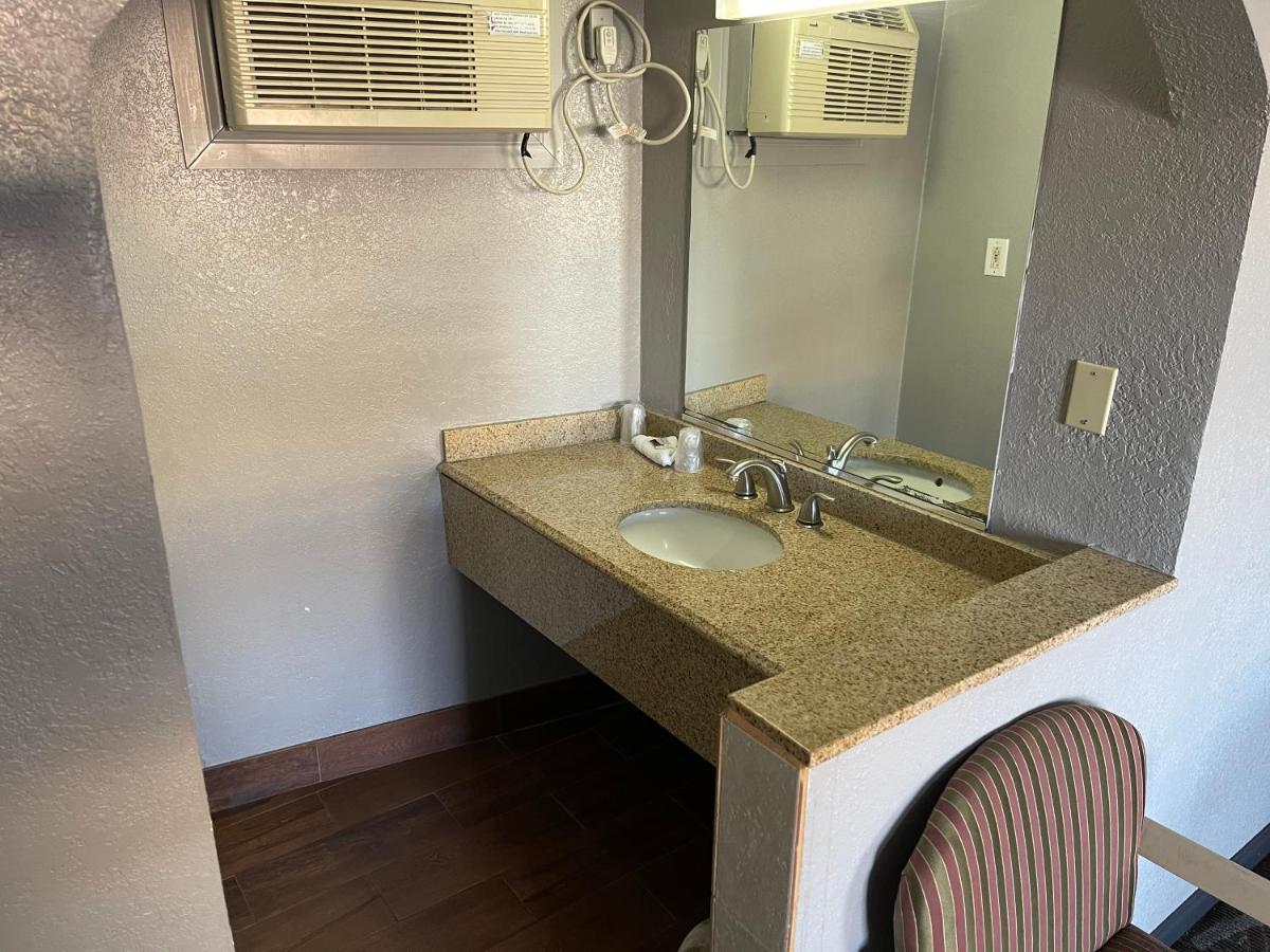 Sands Motel — photo 7