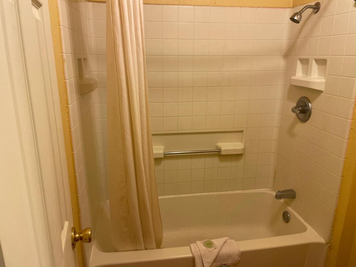 Executive Inn — photo 6