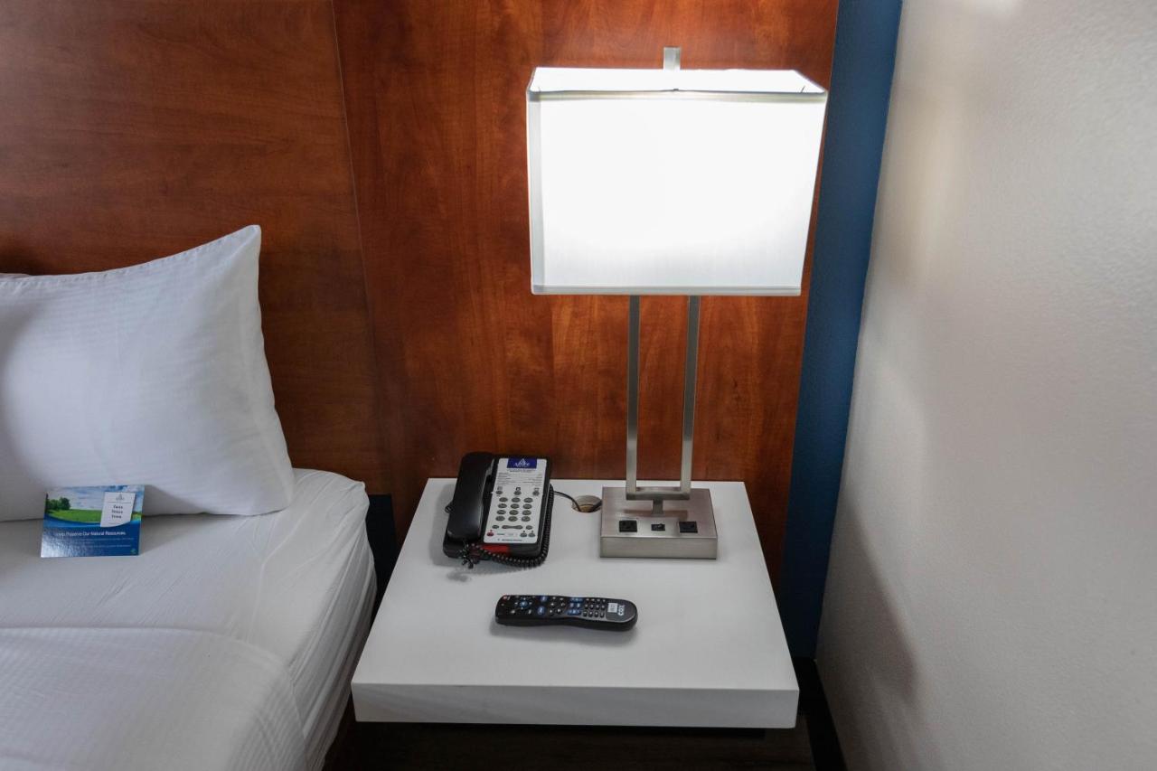 The Azure Hotel — photo 8