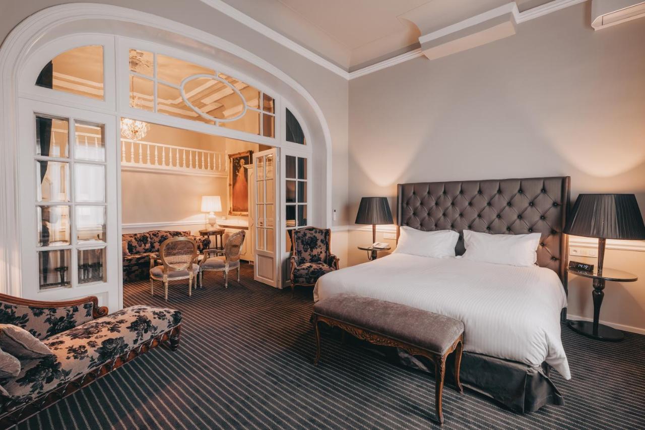 Hotel Manos Premier photo