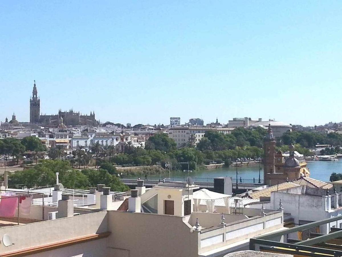 Apartment Amazing Penthhouse View in Triana, Seville, Spain ...
