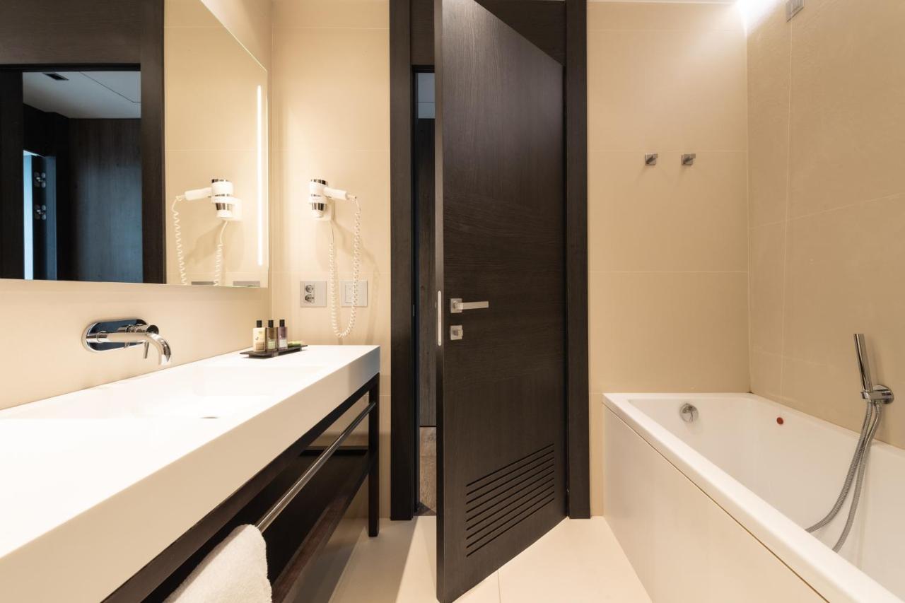 DUPARC Contemporary Suites photo