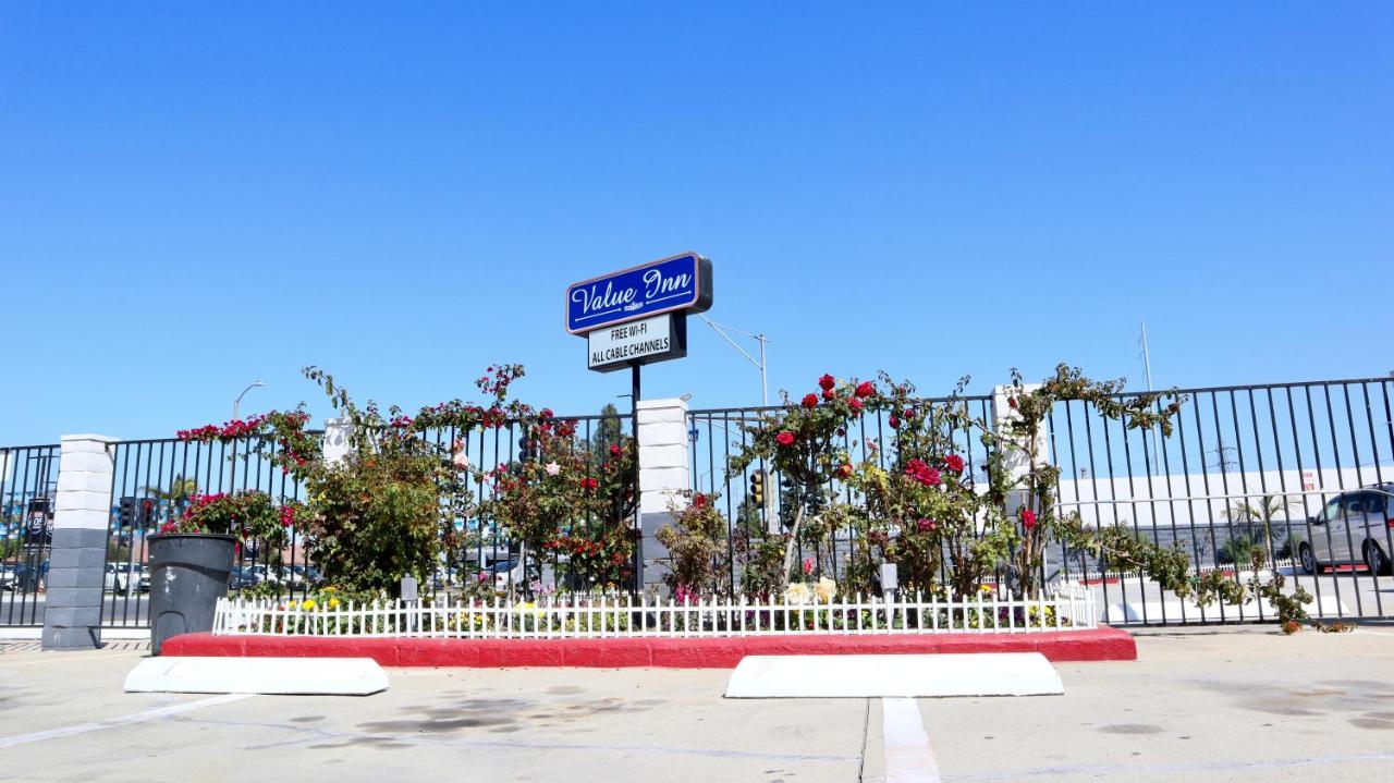Value Inn Bellflower — photo 10
