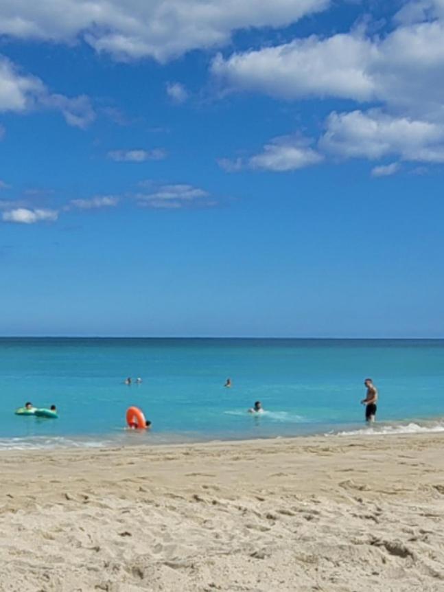 Beach: AMAZING 2BR 2BA NEWLY RENO BEACHFRONT APT W/BEACH VIEW