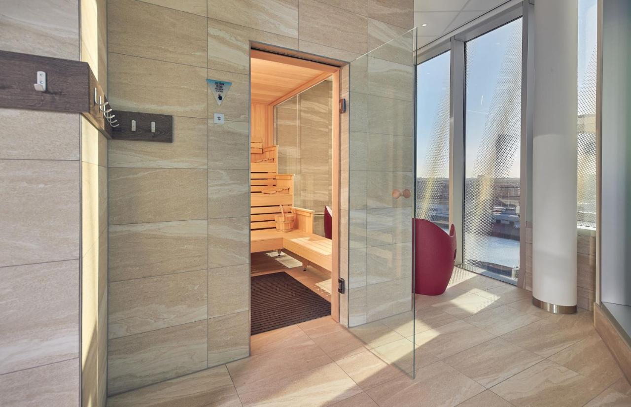 Een badkamer bij Inntel Hotels Den Haag Marina Beach