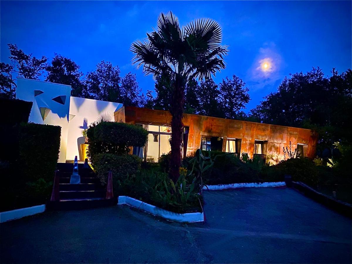 Exclusiva Villa de Autor, Tamallancos, Spain - Booking.com