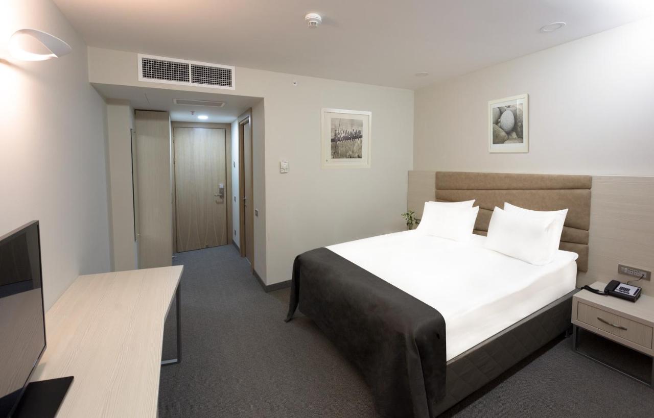 President Hotel by Hrazdan Hotel CJSC photo
