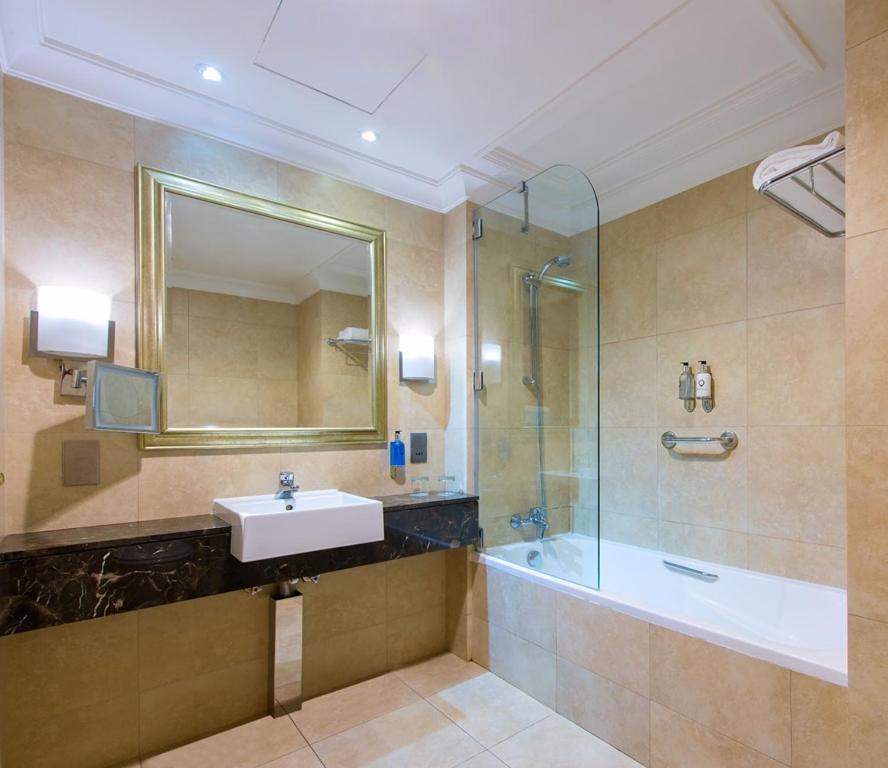 Somewhere Hotel Apartment - 3