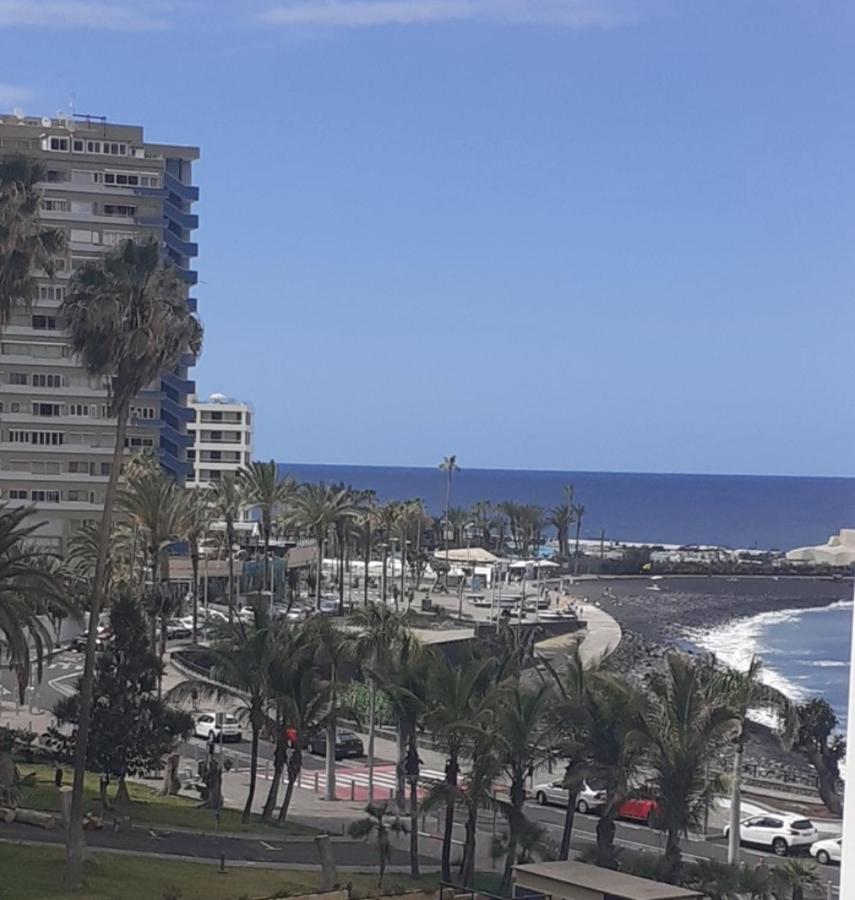 Charming Holidays in Martiánez Beach, Puerto de la Cruz ...