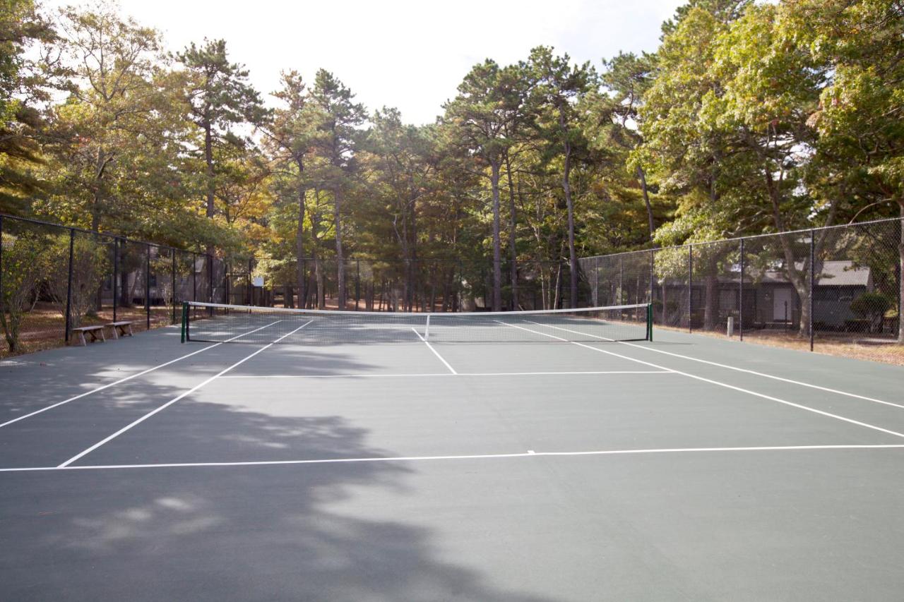 Tennis court: Cape Cod Holiday Estates, a VRI resort