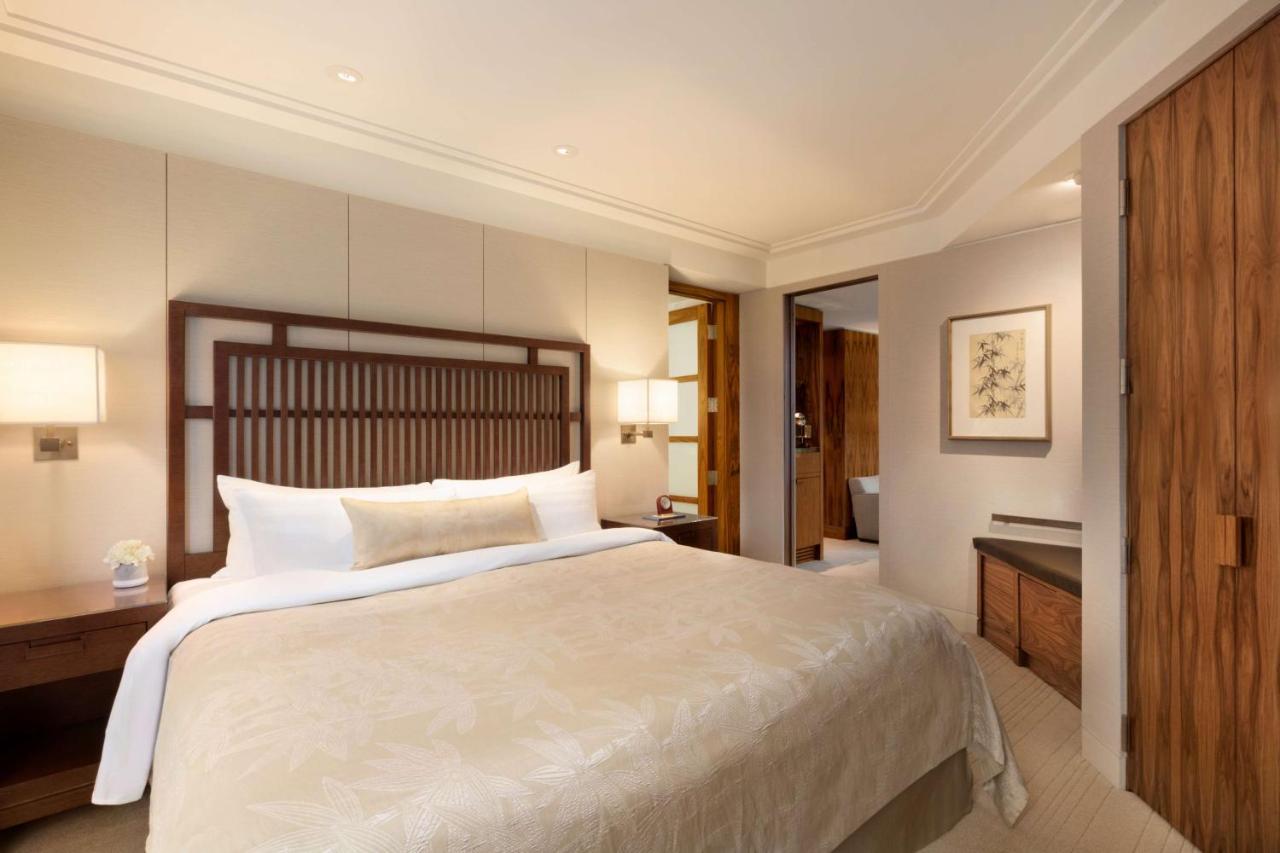 Shangri-La Vancouver photo