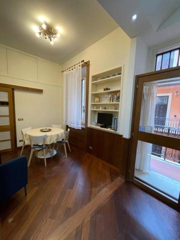 Colosseum Street - 4