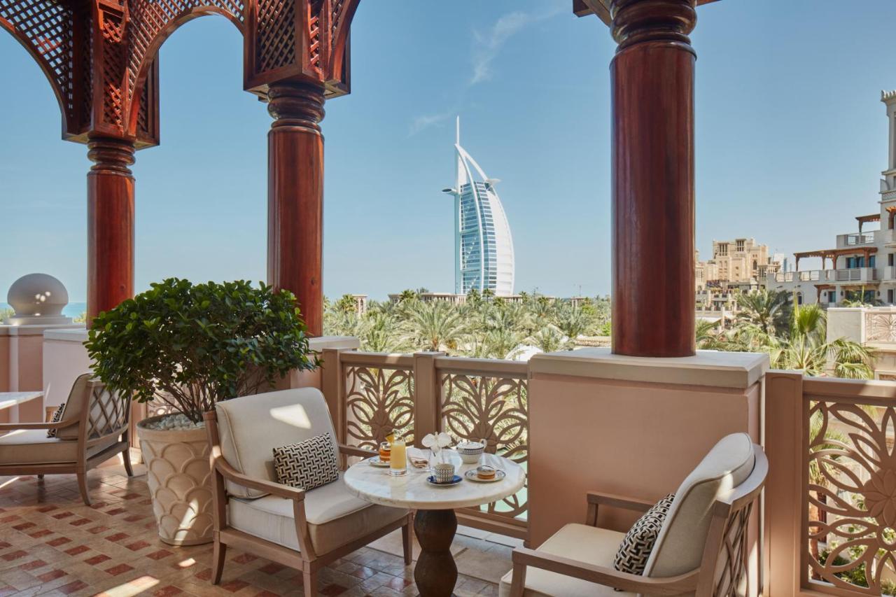 Jumeirah Al Qasr photo