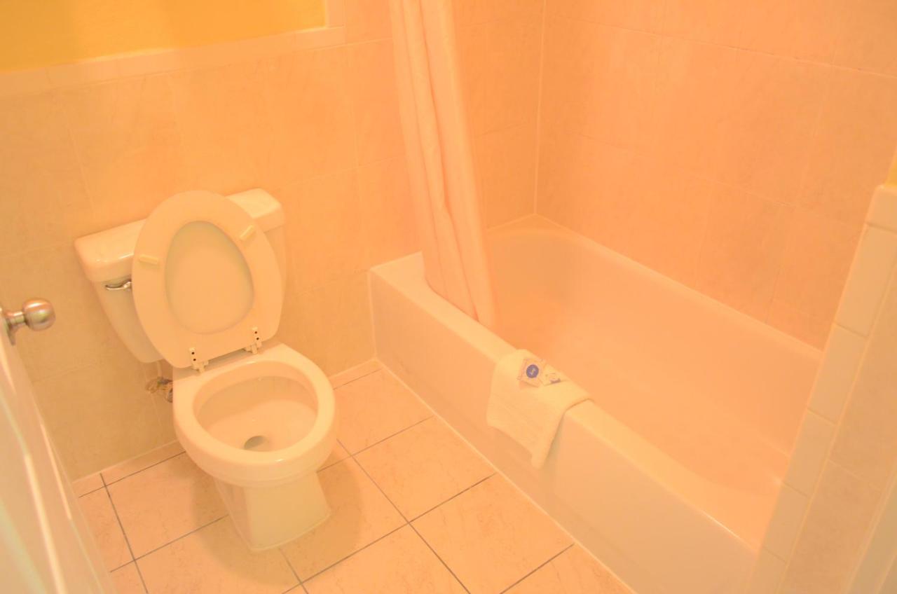 Texan Inn & Suites — photo 16
