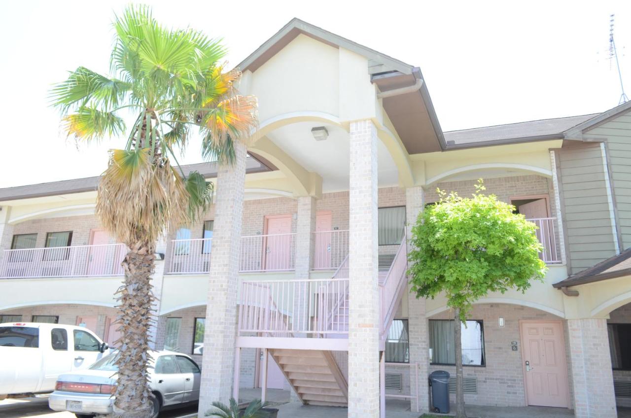 Texan Inn & Suites — photo 1