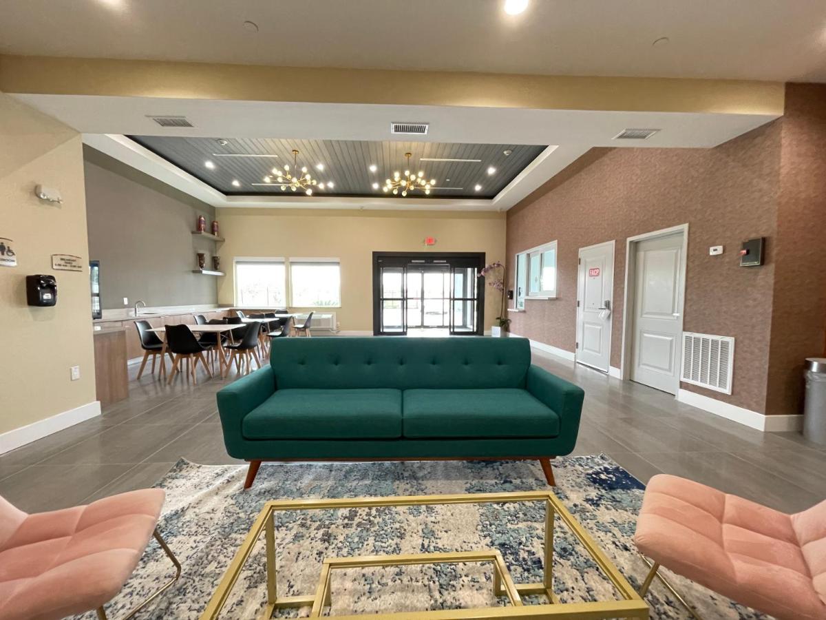 Palace Inn Blue Houston East Beltway 8 — photo 14