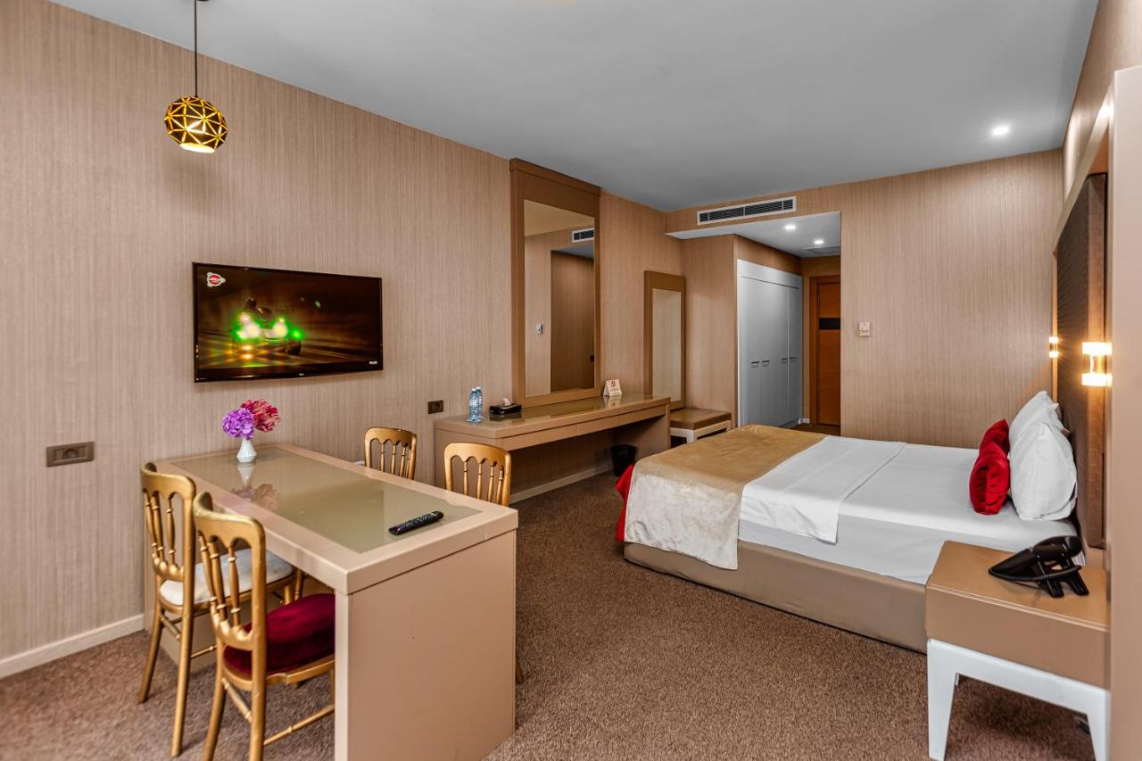 Sky Hotel Baku photo