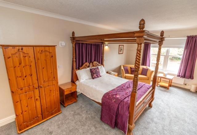 Double Room with Four Poster Bed