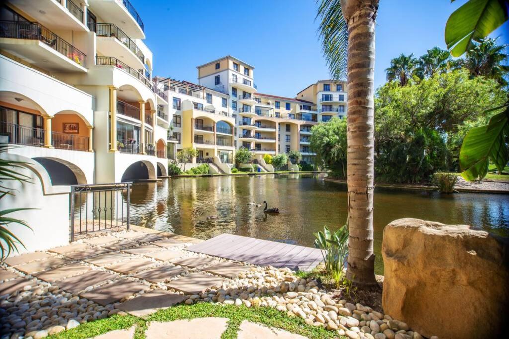 Portifino On Lake G16 The Island Club - 3