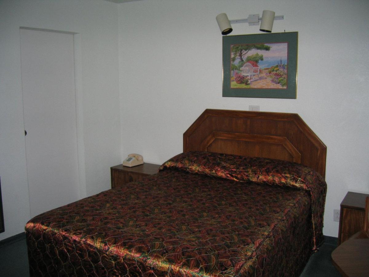 El Rancho Motel — photo 15