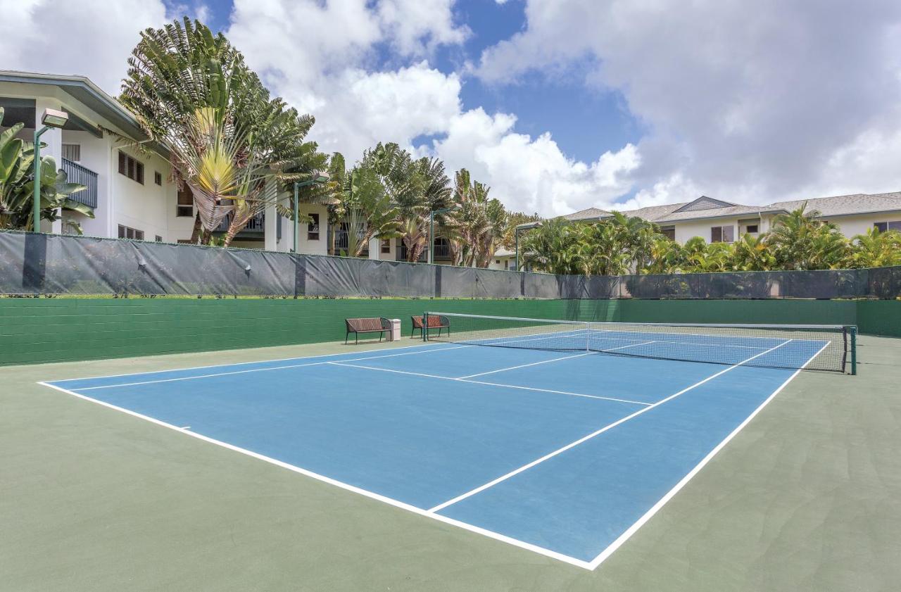 Tennis court: Club Wyndham Bali Hai Villas