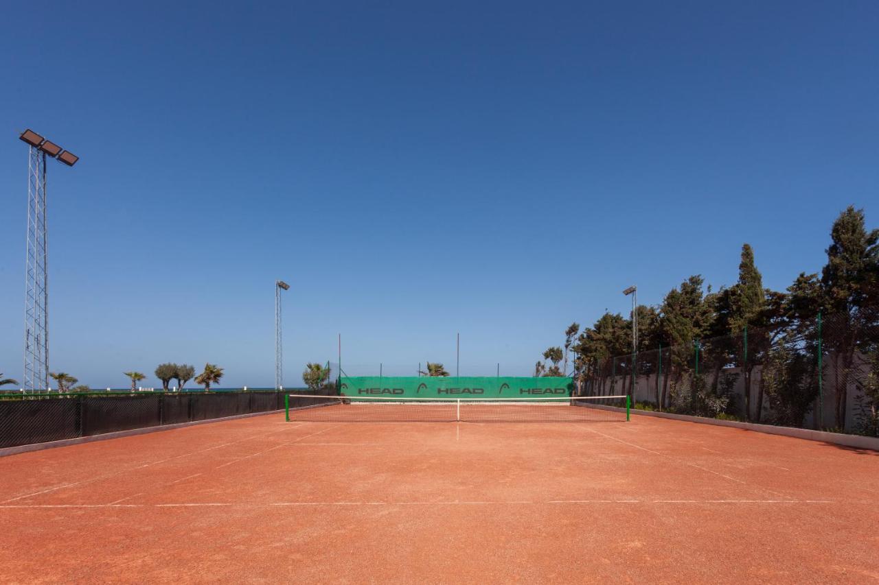 Tennis court: Hotel Nour Congress & Resort