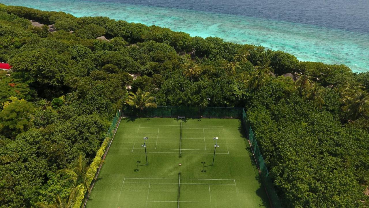 Korty tenisowe: Reethi Beach Resort
