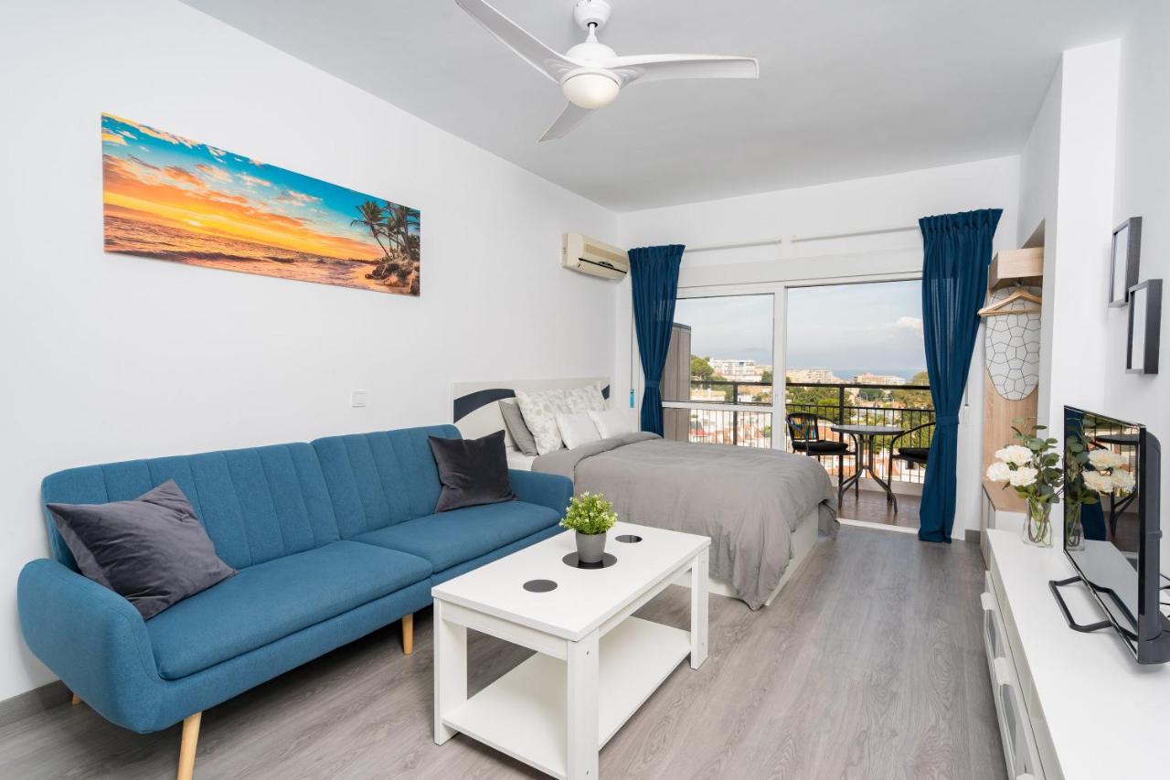Apartment Holiday Rentals PISCINA-PARKING y a 5 min andando ...