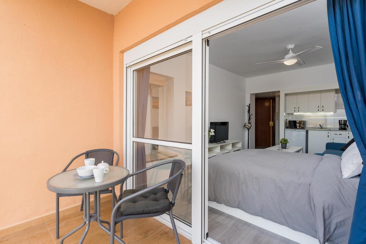 Apartment Holiday Rentals PISCINA-PARKING y a 5 min andando ...