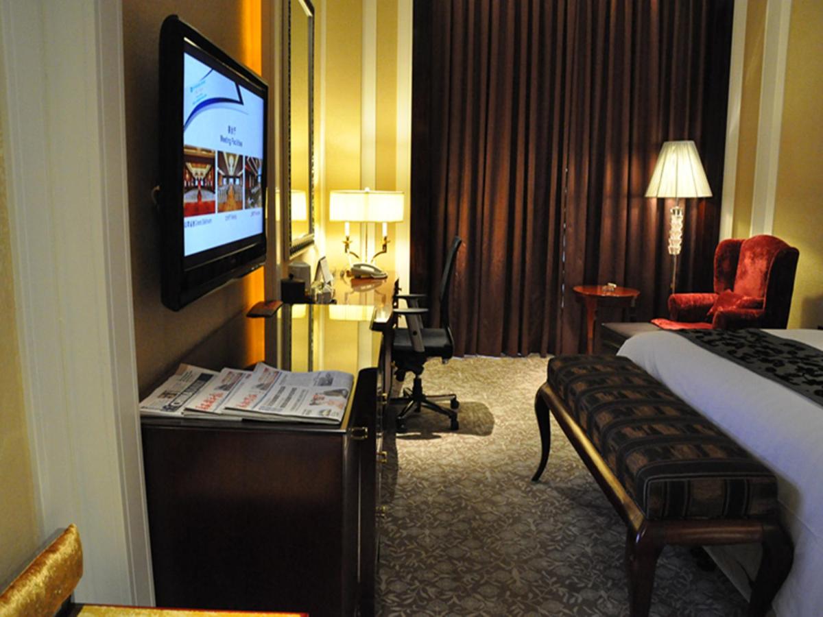 Wyndham Grand Plaza Royale Palace Chengdu photo