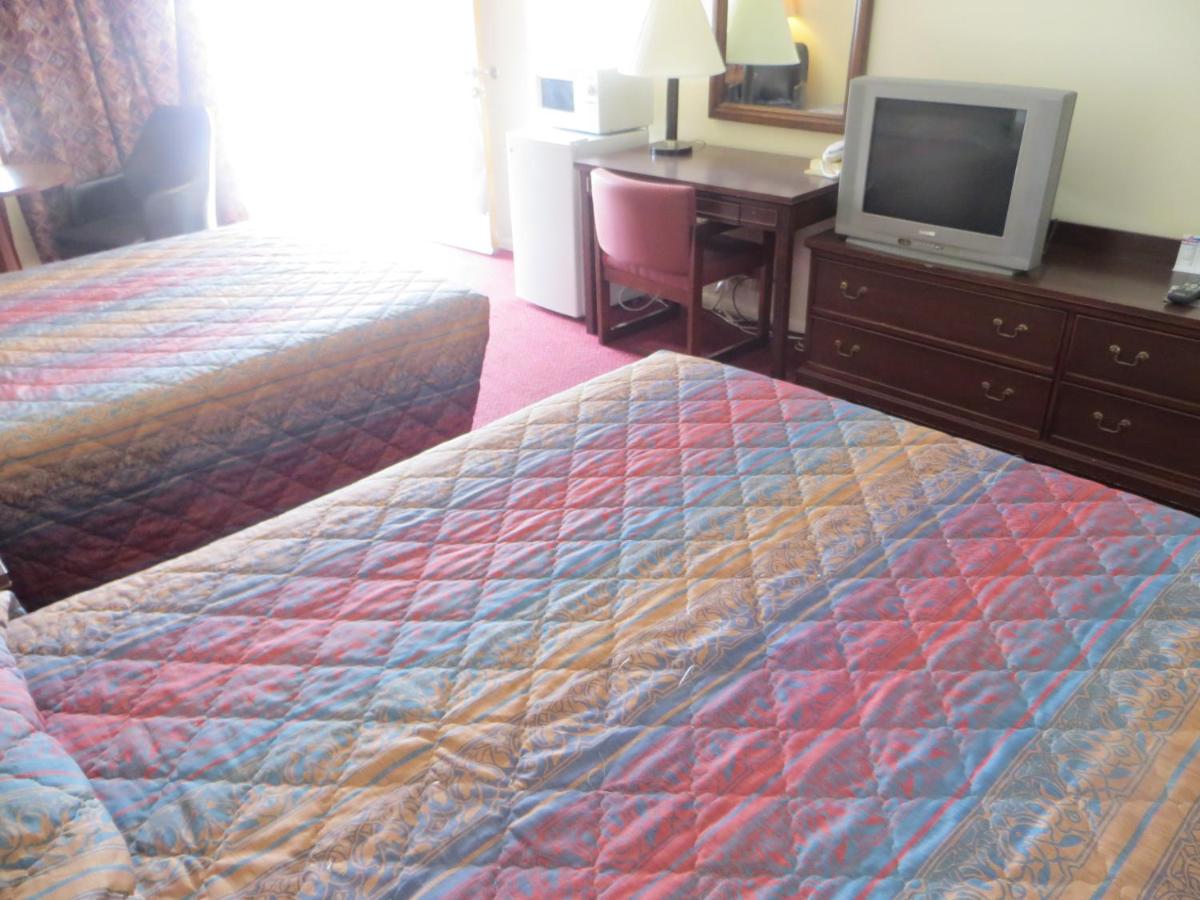Traveler's Hotel — photo 12
