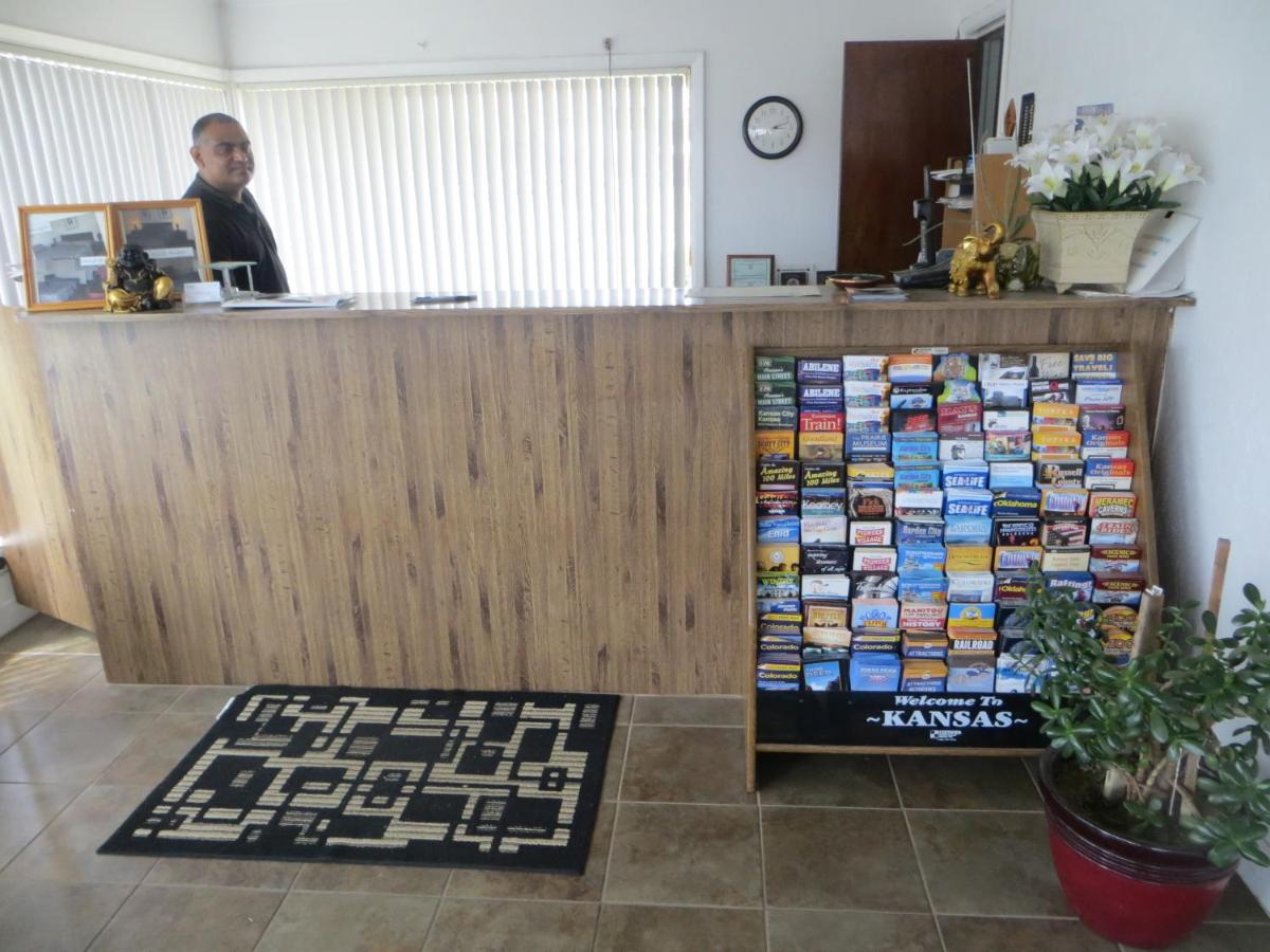 Traveler's Hotel — photo 21